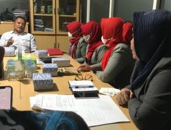 Suasana rapat dengar pendapat Bank SulutGo Cabang Limboto, bersama pihak ketiga di ruang kerja Komisi II DPRD. (Foto:Ist/Humas)