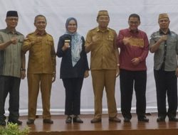 Sekda Kabupaten Gorontalo, Roni Sampir (paling kanan) saat menghadiri pembukaan FEKDI 2023 di Kantor Perwakilan Bank Indonesia. (Foto: Ist)