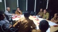 Ketua Pansus Ranperda Perlindungan dan Pemberdayaan Petani, Hendra R.A Abdul sedang memimpin pembahasan Ranperda.