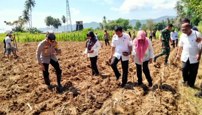 Polresta Gorontalo Kota Launching Gugus Tugas Ketahanan Pangan Nasional Polri, pada Rabu (20/11). [foto:ist]