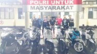 Pelaku Curanmor beserta barang bukti 9 unit sepeda motor yang berhasil diamankan Tim Rajawali Polresta Gorontalo Kota. [foto:ist]