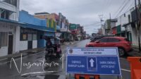 Suasana Simpang empat Jalan 23 Januari saat uji coba penerapan satu jalur, Senin 2 Juni 2025. [Foto: FikarBuntuan/Nusantara1]