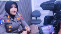 Keterangan: Kasatlantas Polresta Gorontalo Kota, AKP Octalya Saka, saat diwawancarai awak media, Selasa, 29 Juli 2025. [foto: fikarbuntuan/nusantara1]