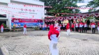 Para pegawai Sekretariat DPRD antusias mengikuti lomba. [foto:juna/nusantara1]