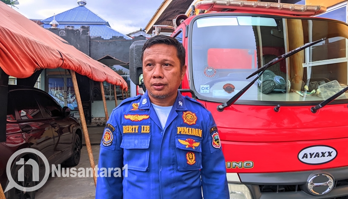 Komandan Regu Damkar Kabupaten Gorontalo, Berty Lee. [foto:juna/nusantara1]
