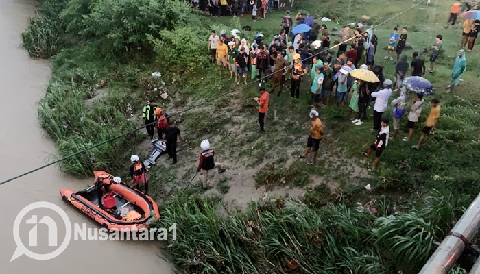 Tim SAR Gabungan saat mulai melakukan pencarian di sekitar lokasi, Selasa, 19 Agustus 2025. [foto: fikar/nusantara1]