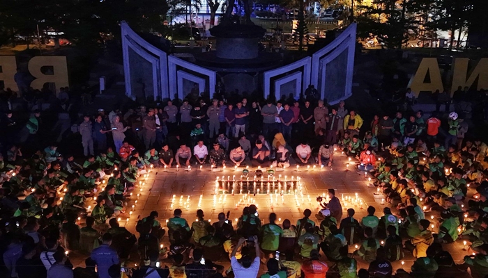 Prosesi doa bersama untuk Alm. Affan Kurniawan, yang dihadiri Kapolda Gorontalo. [foto:ist humas polda]