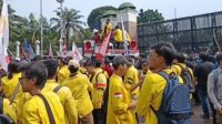BEM UI menggelar aksi di depan Gedung DPR, Selasa 9 September 2025. [foto:ist/rmol]