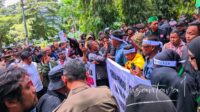 Aliansi Pinogu Merdeka gelar aksi di Kantor Bupati Bone Bolango. [foto:juna/nusantara1]