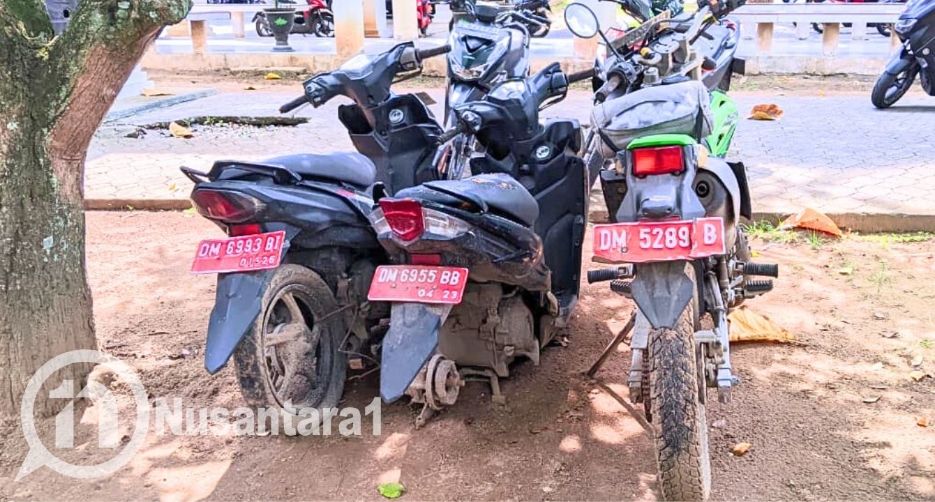 Sejumlah onderdil bekas motor dinas Kabupaten Gorontalo yang digasak pelaku. [foto: juna/nusantara1]