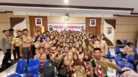 Foto bersama Kapolda Gorontalo Irjen Pol. Drs. Widodo dengan anggota Saka Bhayangkara. [foto:ist/humas]