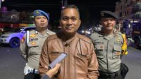 Kabag Ops Polres Kota Kotamobagu, Kompol Jendri Lewan saat diwawancarai di sekitar lokasi razia, Sabtu 22 November 2025.[foto:fikar/nusantara1]