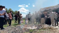 Pemusnahan ribuan bungkus rokok ilegal yang dilakukan oleh Kejari Kabupaten Gorontalo. [foto:juna/nusantara1]