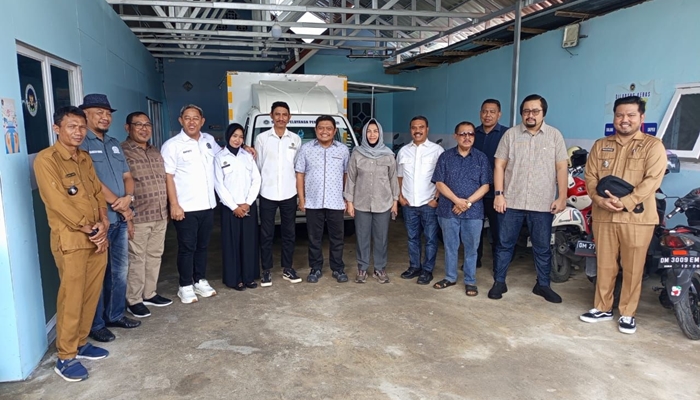 Komisi II DPRD Provinsi Gorontalo saat melakukan pemantauan terhadap kesediaan pangan di Dapur SPPG MBG di Kecamatan Tapa, Kabupaten Bone Bolango, Selasa 16 Desember 2025. [foto:ist/setwan]