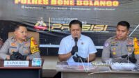 Kasat Reskrim Polres Bone Bolango, AKP Yudhi Prastyo saat memberikan keterangan dalam konferensi pers, Rabu, 31 Desember 2025. [foto:fika/nusantara1]