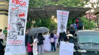 Aksi demonstrasi yang digelar Jejak Puan bersama koalisi dari berbagai lembaga dan organisasi di depan Mapolda Gorontalo, Rabu, 10 Desember 2025. [foto:fikar/nusantara1]