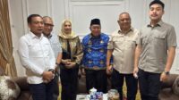 Foto bersama usai menggelar pertemuan [foto:dok/tim rh]