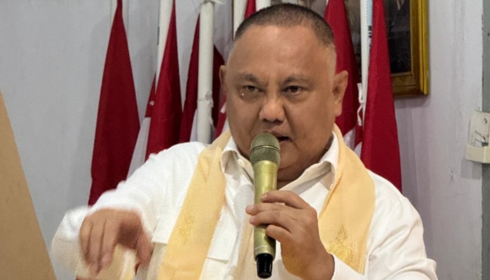Anggota DPR RI dari Fraksi Partai Golkar, Rusli Habibie saat sosialisasikan Empat Pilar Kebangsaan di depan siswa SMA [foto:dok/timrh]