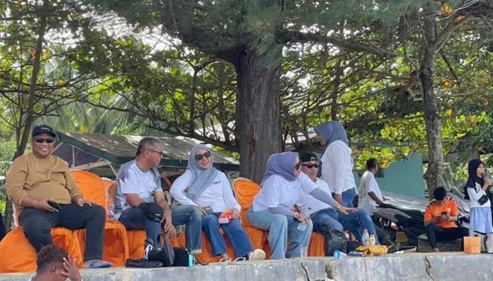 Suasana Family Gathering Sekretariat DPRD Gorontalo Utara, Sabtu 10 Januari 2026 di Pantai Monano [foto:dok]
