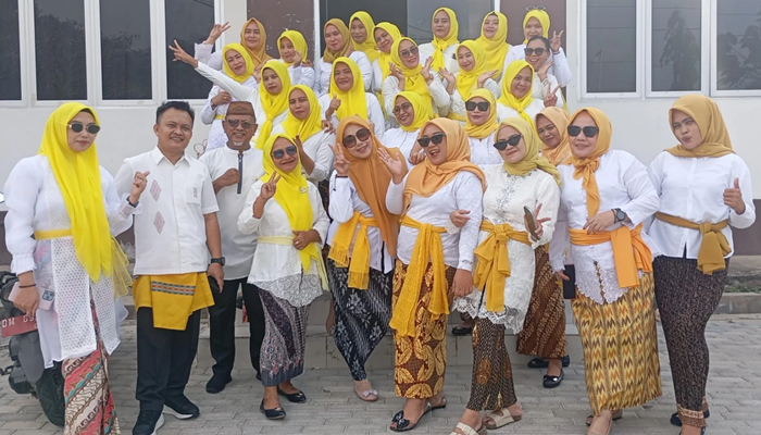 Personel Sekretariat DPRD Gorontalo siap tampil di Tarian Dana-Dana Kolosal HUT ke-19 [foto:dok/gotimes]
