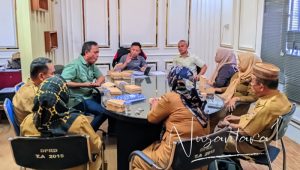RDP Komisi IV terkait permasalahan dugaan pungli di SDN 15 Tibawa. [foto:juna/nusantara1]
