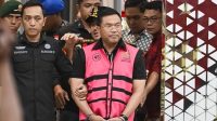 Mantan Wakil Kepala BGN, Sony Sonjaya saat ditahan Kejagung. [foto:dok]
