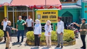 Jajaran Komisi I saat kunjungan ke Desa Huidu Utara, Limboto Barat. [foto:dok/humas]