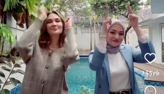 Nathalie Holscher joget bareng dengan Luna Maya dan diunggah di IG-nya. (Foto: Ist / tangkapan layar/ IG Nathalie Holscher)