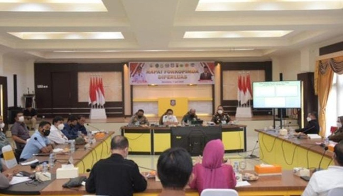 Pemprov Gorontalo bersama Forkopimda menggelar rapat terkait kasus difteri di Aula Rudis Gubernur, Kamis (7/7/2022). (Foto: Istimewa)