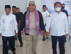 Botu 27 Wakil Ketua MPR RI, Ahmad Muzani, saat berkunjung ke Provinsi Gorontalo dan disambut oleh Penjabat Gubernur Gorontalo, Hamka Hendra Noer, di terminal kedatangan Bandara Djalaludin, Kabupaten Gorontalo, Rabu (12/10/2022). (Foto:Ist/Diskominfotik)
