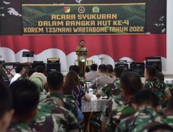 Penjabat Gubernur Gorontalo Hamka Hendra Noer memberikan sambutan pada acara syukuran HUT ke 4 Korem 133 / Nani Wartabone, Selasa (13/9/2022). (Foto:Ist/ Diskominfotik)