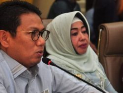 Hamka Hendra Noer saat menghadiri Rakorev penyerapan APBD dan APBN Triwulan III tahun 2022 di aula Kantor Bupati Pohuwato, Kamis (13/10/2022).