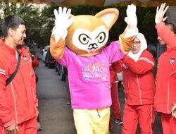 Maskot Asian Mini Soccer Gorontalo 2023 Tarsius Supriatnai yang hadir pada pelepasan atlet yang akan mengikuti pertandingan pada ajang Pro Popnas di Palu. (Foto:Ist/Diskominfotik)