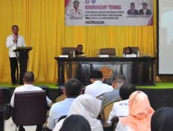 Kepala Diskominfotik Provinsi Gorontalo, Masran Rauf, memberikan sambutan pada bimtek penyusunan DIP dan DIK di aula Kantor Bupati Pohuwato, Rabu (2/11/2022). (Foto: Ist/ Diskominfotik)