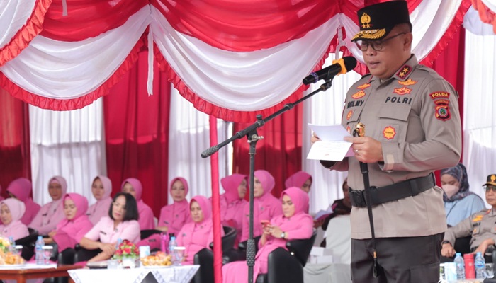 Kapolda Gorontalo, Irjen. Polisi Helmy Santika SH., SIK., M.Si saat mengukuhan kenaikaan tipee Polres Goorntalo Kota menjadi Polresta Gorontalo Kota. (Foto: Ist)