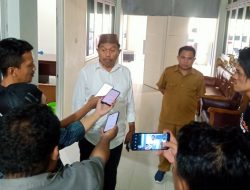 Wakil Ketua DPRD Gorontalo Utara, Roni Imran saat ditemui sejumlah awak media, Senin (6/2) kemarin. (Foto:Ist)