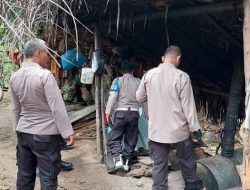 Personel Polsek Dulupi saat menggerebek tempat penyulingan Cap Tikus. (Foto: Ist)