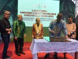 Menteri Pariwisata dan Ekonomi Kreatif, Sandiaga Salahuddin Uno launching Kawasan Wisata Bahari Pantai Selatan Kabupaten Gorontalo. (Foto: Ist/Humas)