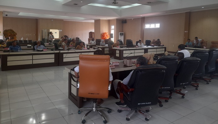 Rapat Dengar Pendapat yang dilaksanakan oleh DPRD Gorontalo Utara terkait PTT. (Foto: Ist)