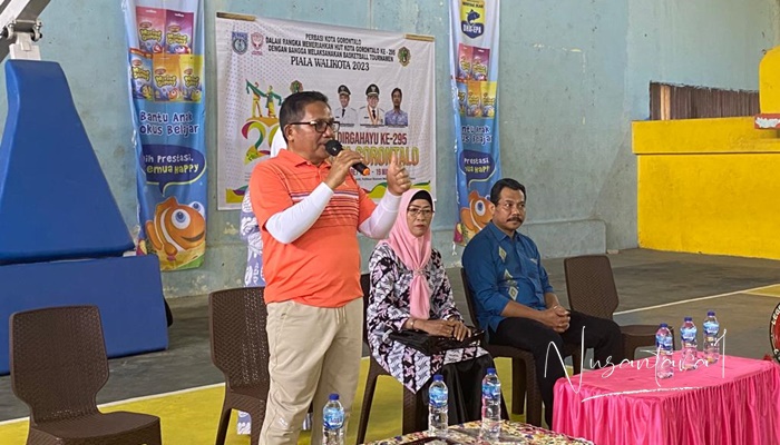 Walikota Gorontalo, Marten Taha saat membuka acara Lomba Mewarnai. (Foto: Nusantara1)