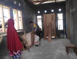 Bedah Rumah yang dilakukan Polresta Gorontalo Kota dalam rangka HUT ke 20 Polda Gorontalo. (Foto: Ist)