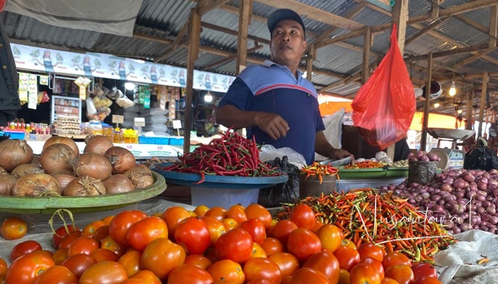 Harga cabai di Pasar Sentral alami kenaikan. (Foto: Nusantara1)