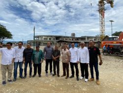 Suasana Anggota Komisi III DPRD Kabupaten Gorontalo saat melakukan peninjauan pekerjaan lantai 3 Pasar Modern Limboto. (Foto:Ist)