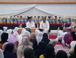 Sekda Kota Gorontalo, Ismail Majid saat menghadiri Yatim Fest Ramadan yang diselenggarakan Yayasan Abulyatama Indonesia Gorontalo, Ahad (9/4). (Foto: Ist)