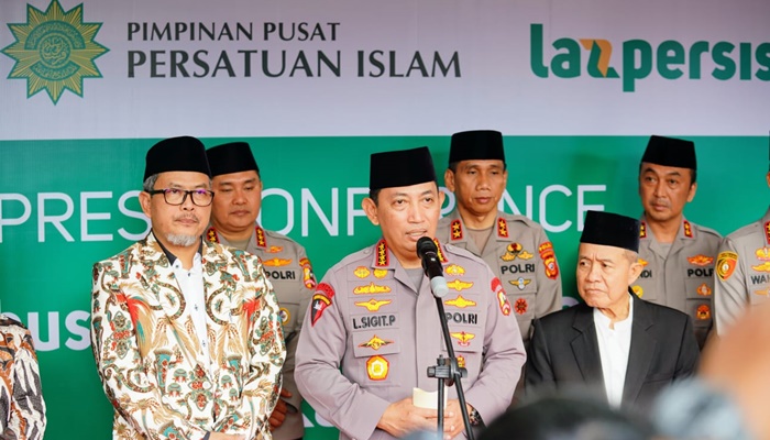 Kapolri Jenderal Listyo Sigit Prabowo saat berada di Kantor PP Persis, Bandung pada Sabtu (15/4). (Foto: Ist)