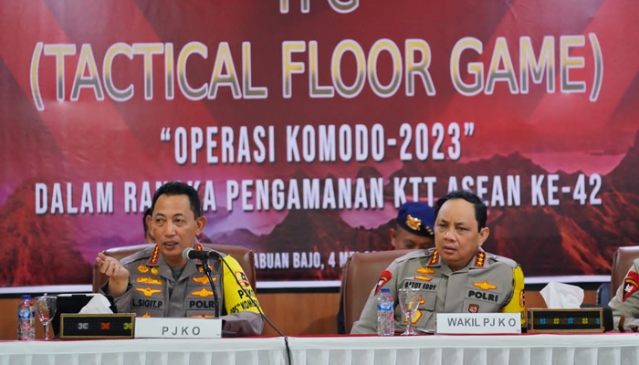 Kapolri Jenderal Listyo Sigit Prabowo meninjau secara langsung kegiatan TFG pengamanan KTT ASEAN di Labuan Bajo. (Foto: Ist)