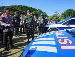 Kapolri Jenderal Listyo Sigit Prabowo bersama Panglima TNI Laksamana Yudo Margono saat Apel Gelar Pasukan. (Foto: Ist)