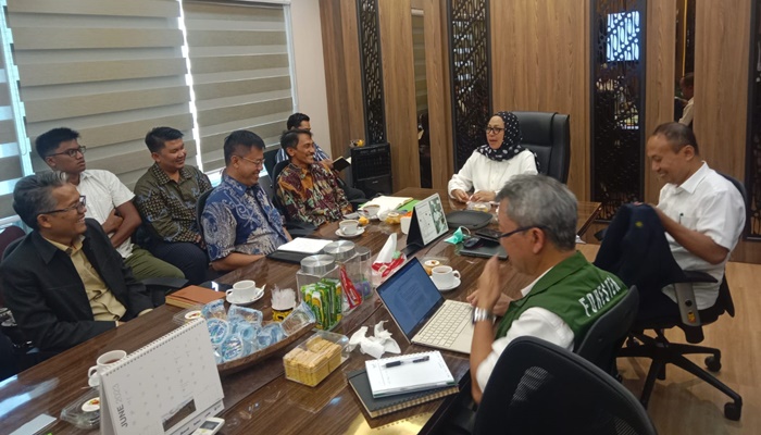 Pertemuan Bupati Gorontalo, Nelson Pomalingo dengan jajaran Kementerian Koordinator Bidang Perekonomian RI di Jakarta. (Foto:Ist)