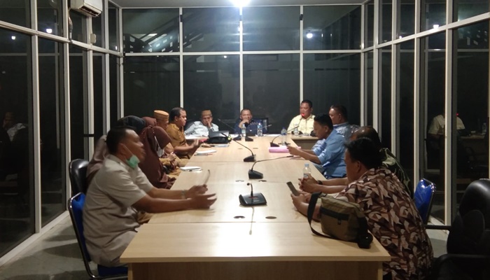 Suasana rapat kerja antara DPRD dengan manajemen RSUD MM Dunda Limboto. (Foto: Ist)