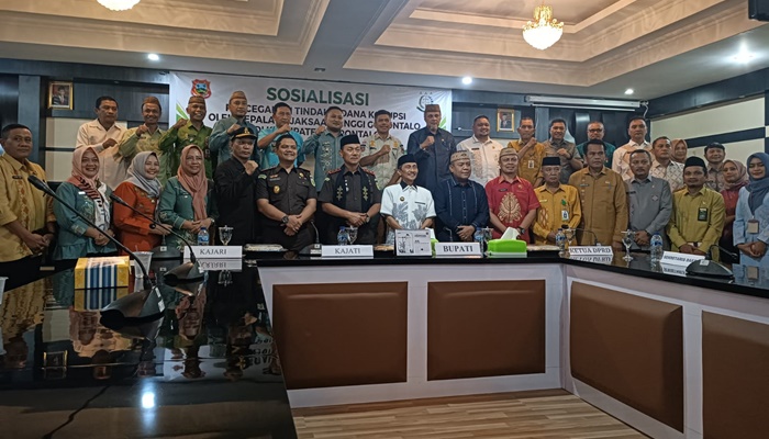 Ketua DPRD Kabupaten Gorontalo, Syam T Ase saat hadir bersama dengan pemerintah daerah dan Jajaran Kajati Gorontalo, akhir pekan lalu. (Foto: Ist).
